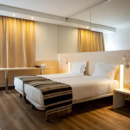 מלון Park Porto 3*